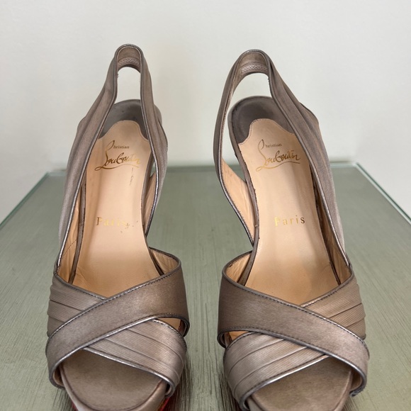 Christian Louboutin Onemore 120 Grey Crepe Satin with Silver piping size 38 (8) - Picture 8 of 11